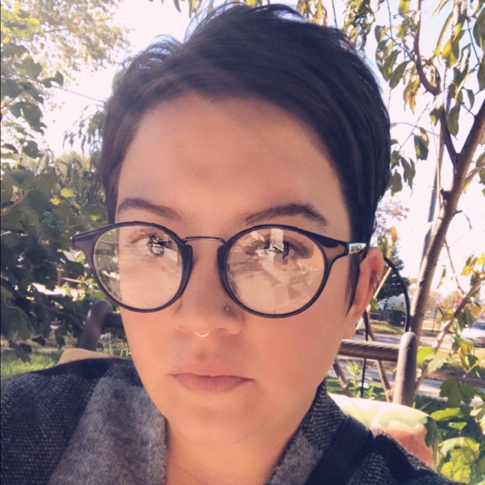 Meet your Posher, Gina